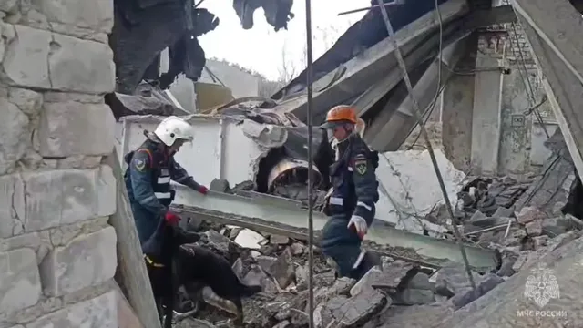 Киев удари петролна рафинерия и авиобаза в руската Саратовска област