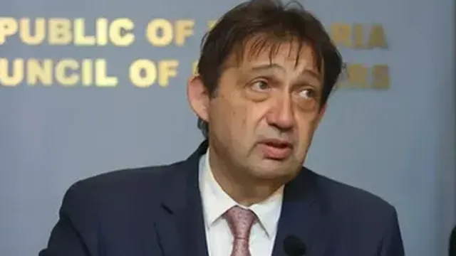Шишков проверява готовността за ремонта на ключовия път към Дюлинския проход