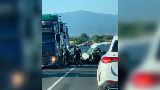 Тежка катастрофа затруднява движението към Пловдив