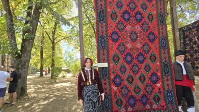 Правнукът на Райна Княгиня дари 147-годишна семейна реликва