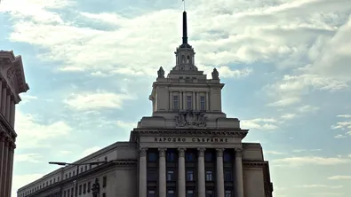 Парламентът при кабинета „Радев“ дотук: 28 закона и 89 решения за три месеца