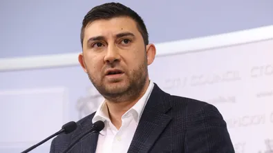 Карлос Контрера: Да се спрат автобусните линии през циганските махали и гета в София