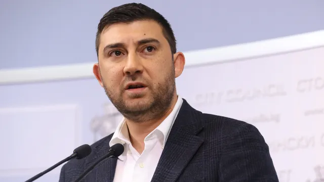 Карлос Контрера: Да се спрат автобусните линии през циганските махали и гета в София