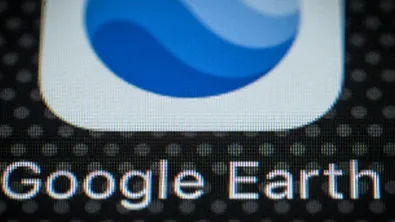 Nano Banana: Google спря спорната AI функция в Google Earth само ден след пускането ѝ