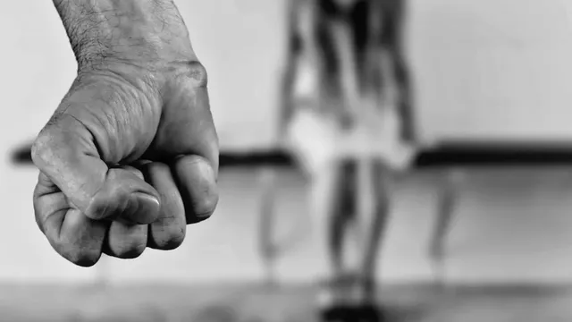 17-годишен е обвинен за нападение над двама полицаи в Ихтиман