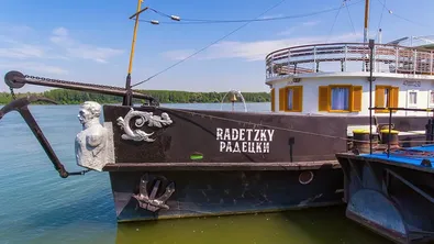Корабът "Радецки" също спря да плава заради ниското ниво на Дунав