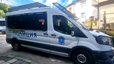 Мъж посегна на майка си
