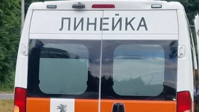 Катастрофа на АМ "Марица": Кола спука гума, скъса мантинелата и се преобърна в насрещното платно