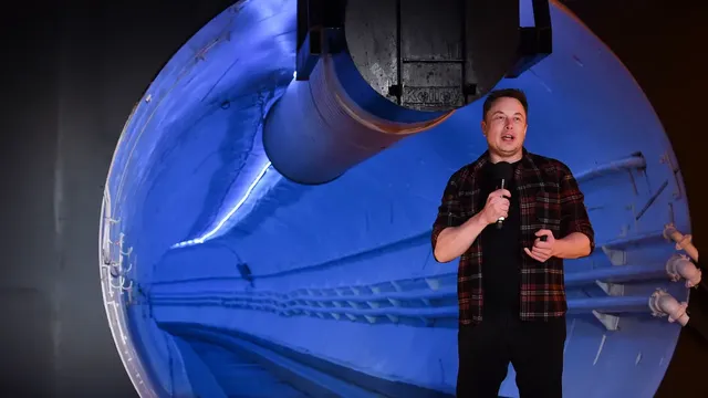 Първи финансов отчет на SpaceX: По-високи приходи, но милиардни загуби