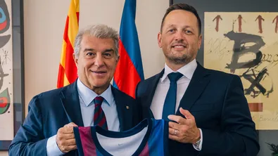 Барселона представи новия си треньор