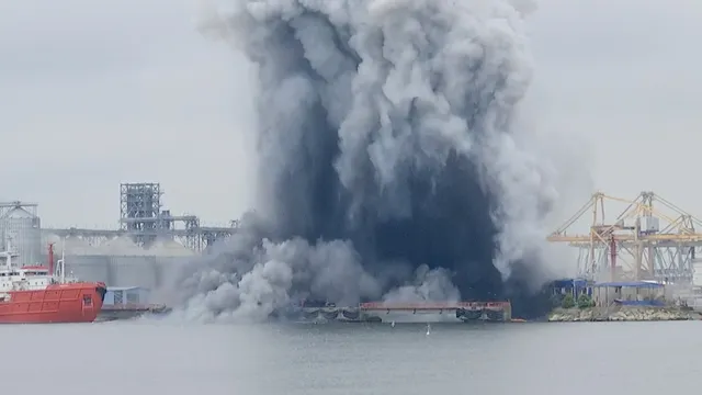 Войната в Черно море блокира световните доставки на зърно и петрол