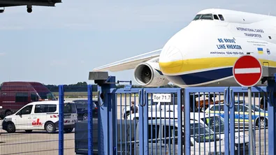 Германия разследва тероризъм след като намери дрон с екзплозив на летище
