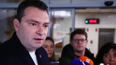 Калоян Паргов видя "изчерпана" БСП и пожела нова страница за партията