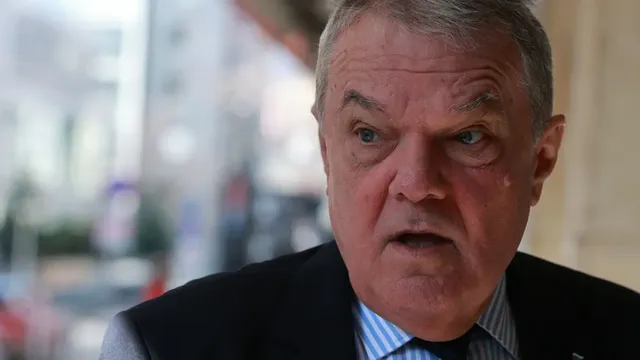 Румен Петков прати външния министър "с голото рамо към вкъщи"