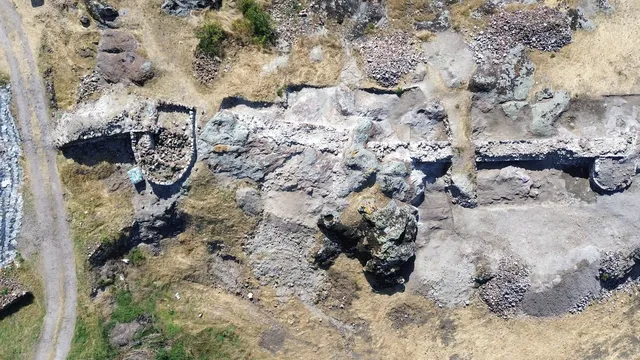 Откриха две нови кули в средновековния град Русокастро