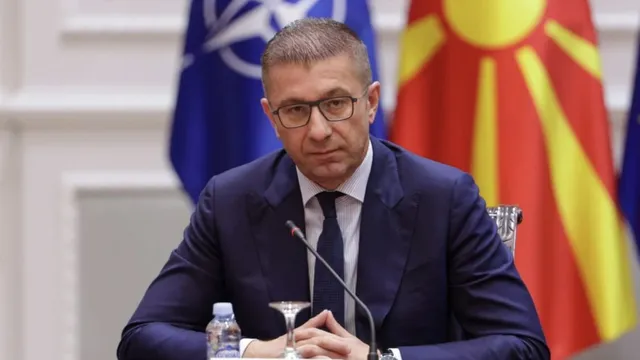 Мицкоски: След 30 години чакане железопътната връзка с България вече има осигурено финансиране