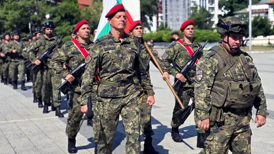 С военен ритуал в Плевен посрещнаха участниците в контингента ни в Косово