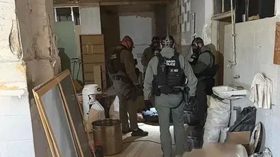 Съдът решава да остави ли в ареста задържаните за производство и разпространение на фентанил