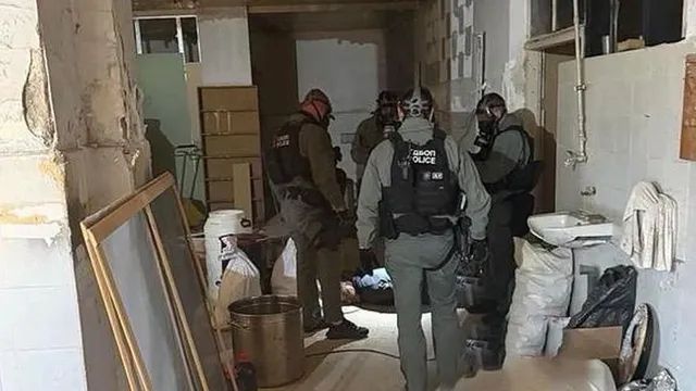 Съдът решава да остави ли в ареста задържаните за производство и разпространение на фентанил