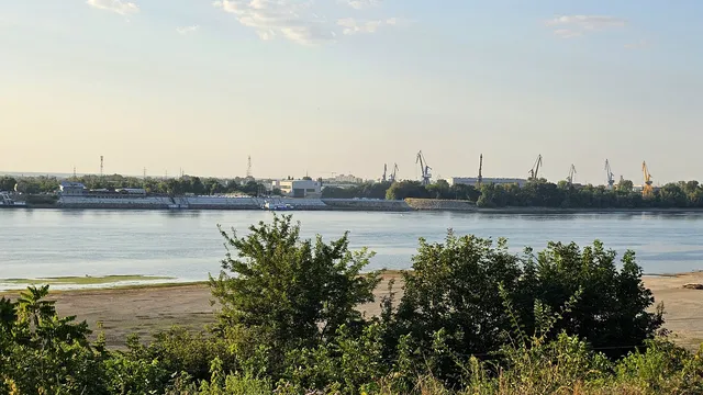 Дунав продължава да се отдръпва: Нивото падна с още 5 сантиметра при Русе