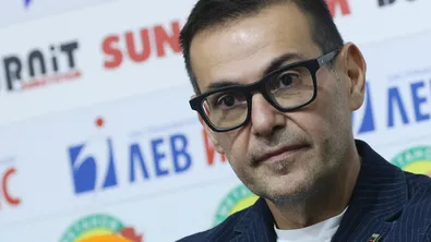 В Италия: Селекционерът на България поема женски отбор