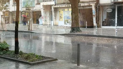 Жълт код за валежи и гръмотевици в четири области утре