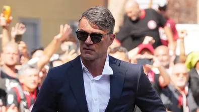 Стана ясна причината защо Малдини е искал Пирло