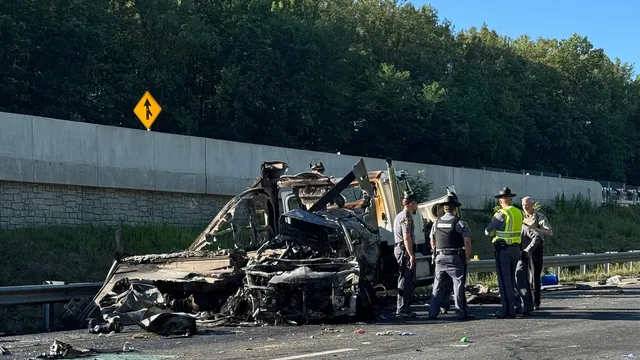 13 души са загинали при сблъсък на микробус с камион в Перу