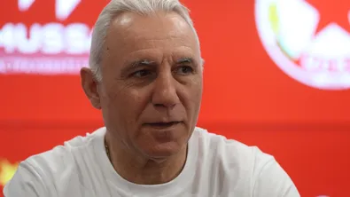 Бивш директор на ЦСКА: Христо Стоичков управлява клуба