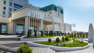 Посрещнаха Левски в луксозен хотел и с лакомства