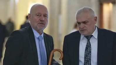 Валентин Радев за взрива в барутния склад: Нека разследващите си свършат работата