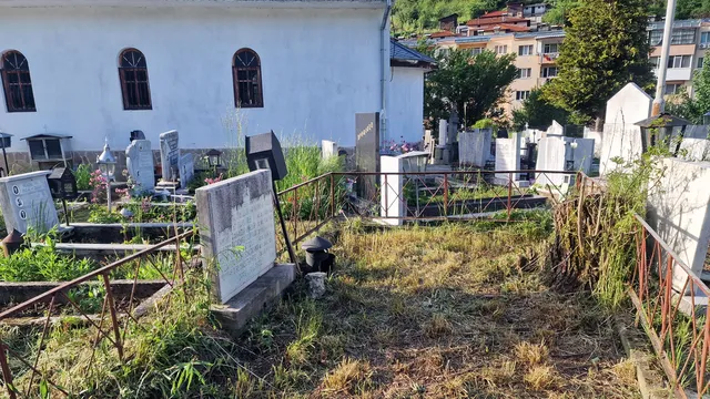 Задържаха криминално проявен след побой в Добричкото гробище
