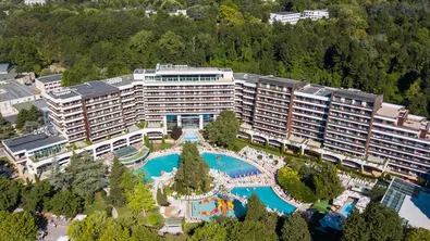 98% от хотелските легла в Бургас изчезнаха за секунди от Booking за 11-16 май