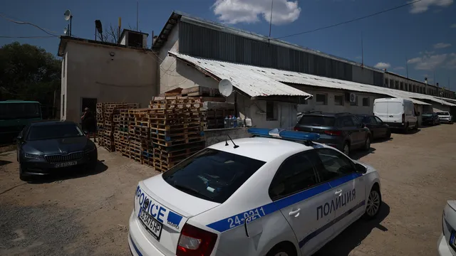 БАБХ залови над 500 опаковки "райски газ" в София и Пазарджик