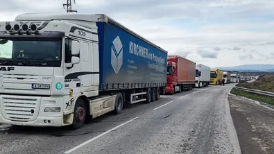 Войната с Иран ускорява износа на китайски електрически камиони