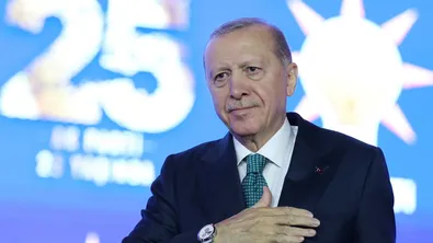 Ердоган начерта бъдещето на партията си за следващите 25 години: "Започваме наново"