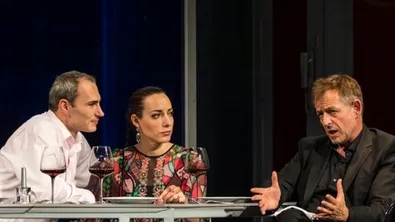 Искра Донова влиза в 10 роли в новия моноспектакъл „Момичета и момчета“