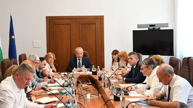 Правителството и социалните партньори с обща позиция за механизма за определяне на МРЗ