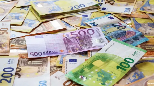 Каква ще е минималната заплата през 2027 г.? Работодатели и синдикати с нови преговори