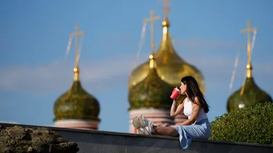 Проучване: Близо 40% от руснаците заявяват, че разполагат с достатъчно доходи за комфортен живот