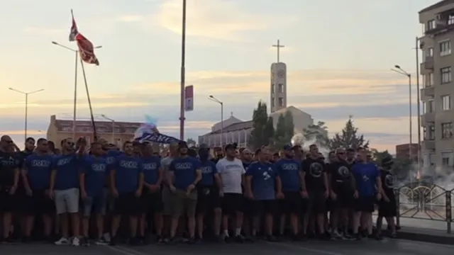 Синьото шествие тръгна към Националния стадион (ВИДЕО)