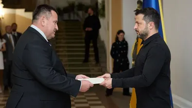 Новият български посланик в Украйна връчи акредитивните си писма на Зеленски
