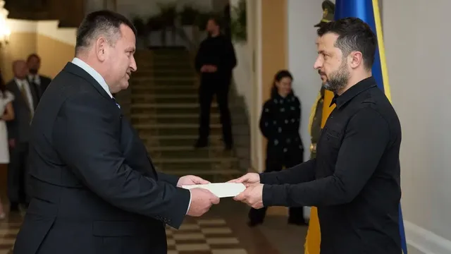 Новият български посланик в Украйна връчи акредитивните си писма на Зеленски
