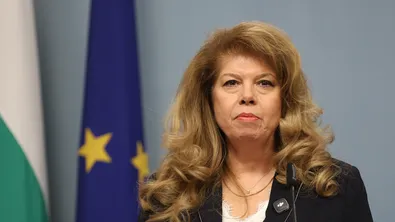 Социологът Яница Петкова: Йотова няма да спечели на първи тур