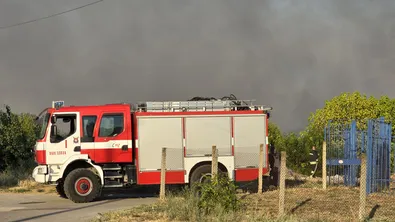 Три пожара в частни имоти горяха за денонощие във Видин