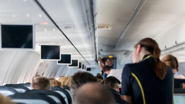 Пилоти и стюардеси с по-висок риск от онкологични заболявания: Ролята на космическата радиация