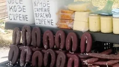 Задържаха над 2 тона храни без документи за произход в Пазарджишко