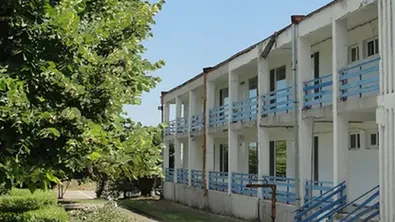 Държавните ученически бази в криза: Над 80% не работят