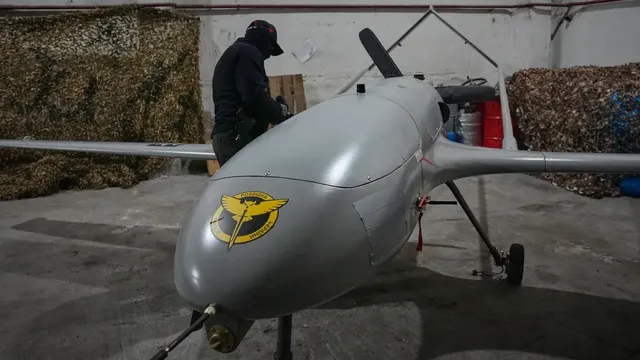 Боен дрон изплува на турски плаж край Истанбул, властите отцепиха района