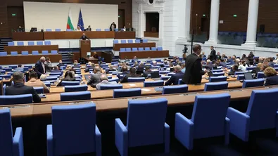 Край на депутатската ваканция: Парламентът се връща на работа